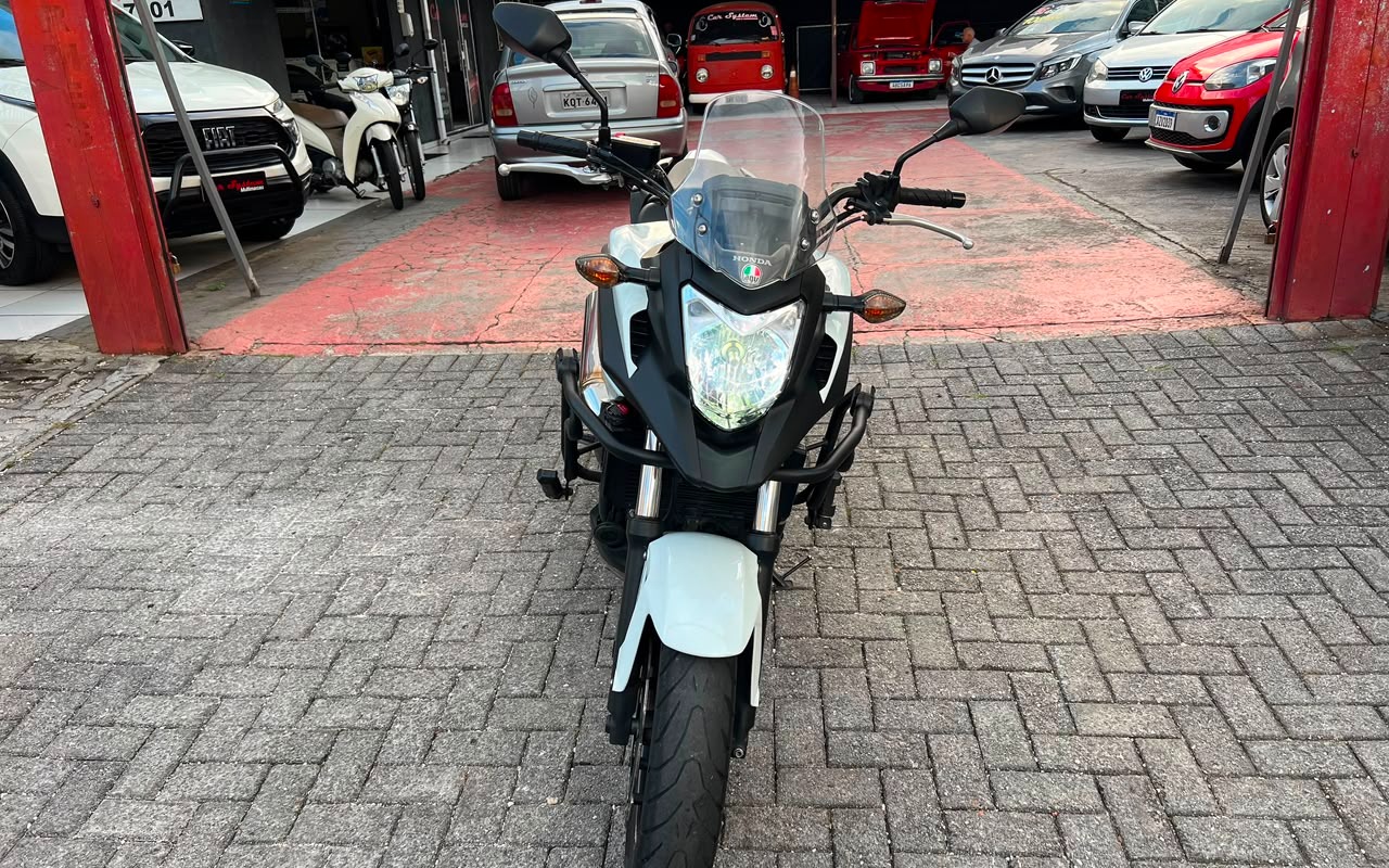 imagem-https://www.socarrao.com.br/sc-vehicle-images-prod/3209491/1786651958786-V2hhdHNBcHAgSW1hZ2UgMjAyNi0wOC0xMyBhdCAxNy4wMy41NS5qcGVn.jpeg