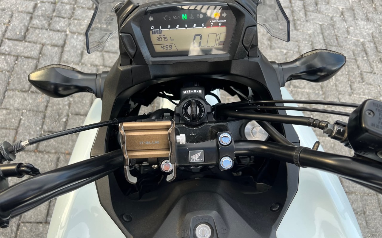imagem-https://www.socarrao.com.br/sc-vehicle-images-prod/3209491/1786651959752-V2hhdHNBcHAgSW1hZ2UgMjAyNi0wOC0xMyBhdCAxNy4wMy41OC5qcGVn.jpeg
