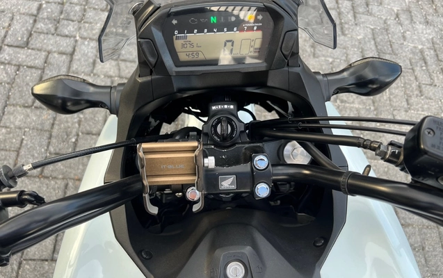 imagem-https://www.socarrao.com.br/sc-vehicle-images-prod/3209491/1786651959752-V2hhdHNBcHAgSW1hZ2UgMjAyNi0wOC0xMyBhdCAxNy4wMy41OC5qcGVn.jpeg