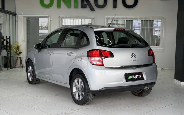 imagem-https://www.socarrao.com.br/sc-vehicle-images-prod/3209725/1786652509183-003_869a753cdc84351ac243d6fe2bc2f5f1.jpeg
