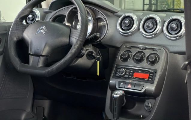 imagem-https://www.socarrao.com.br/sc-vehicle-images-prod/3209725/1786652509194-003_90f3cccb3ab063466fd2db86db9a0164.jpeg