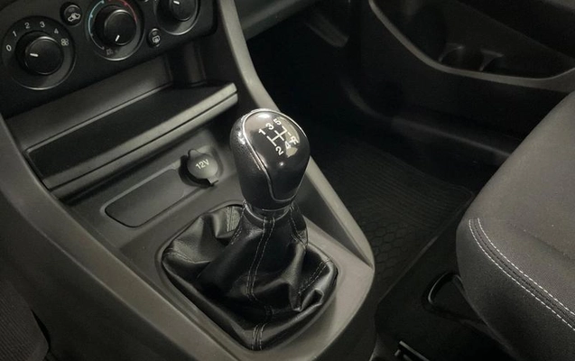 imagem-https://www.socarrao.com.br/sc-vehicle-images-prod/3210234/1786970536217-8378570_13_B_f25e640e43.jpeg