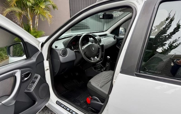 imagem-https://www.socarrao.com.br/sc-vehicle-images-prod/3210255/1786653940957-8374279_9_B_28f862eb1f.jpeg