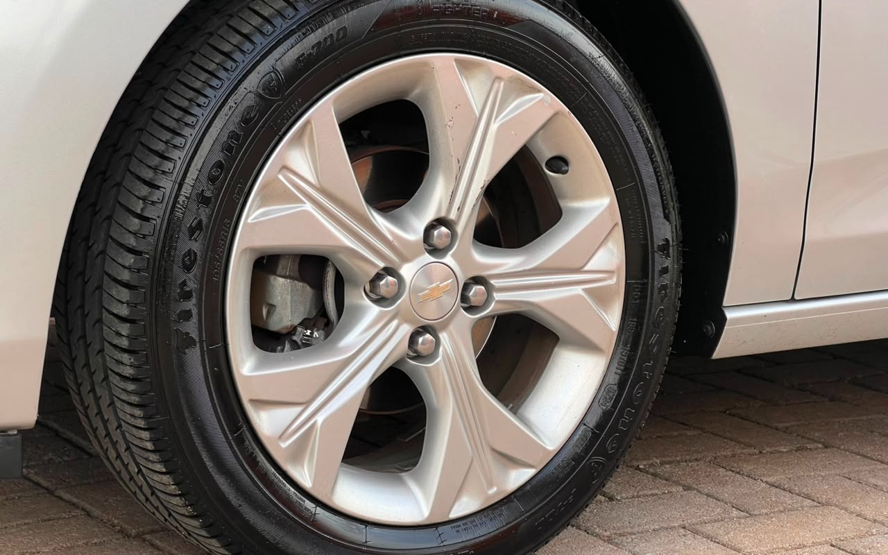 imagem-https://www.socarrao.com.br/sc-vehicle-images-prod/3210403/1786654285045-V2hhdHNBcHAgSW1hZ2UgMjAyNi0wOC0xMyBhdCAxNi41NC4yOS5qcGVn.jpeg
