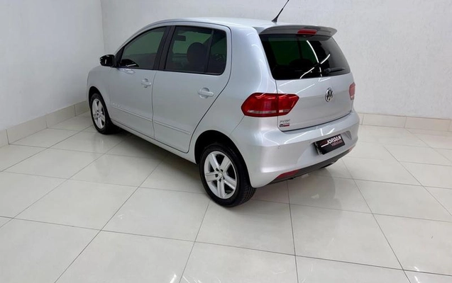 imagem-https://www.socarrao.com.br/sc-vehicle-images-prod/3210608/1787092595628-8378658_8_B_c8737d79eb.jpeg