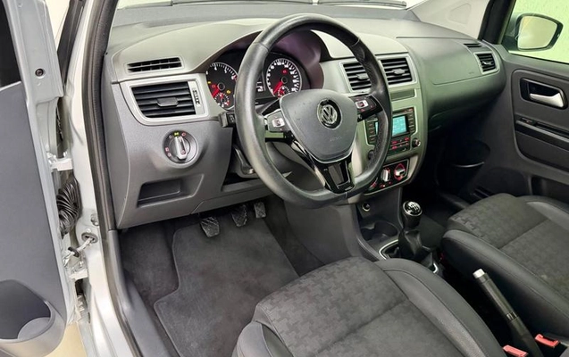 imagem-https://www.socarrao.com.br/sc-vehicle-images-prod/3210608/1787092595640-8378658_16_B_73ee47c2f8.jpeg