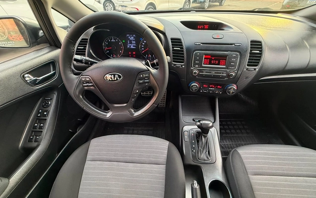 imagem-https://www.socarrao.com.br/sc-vehicle-images-prod/3210617/1788293534331-8136fc15f2df4157b420d54fa06cc224_1786654396056.jpg