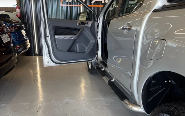 imagem-https://www.socarrao.com.br/sc-vehicle-images-prod/3210658/1786655263995-gb-560502d.jpg