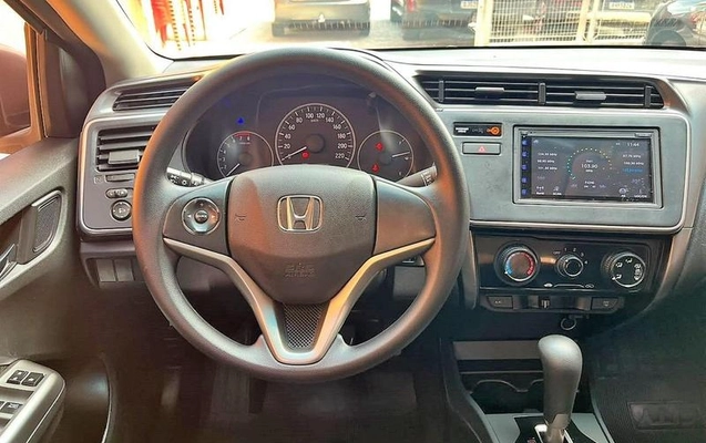 imagem-https://www.socarrao.com.br/sc-vehicle-images-prod/3210865/1787079545869-8378752_6_B_0b7ea14d84.jpeg