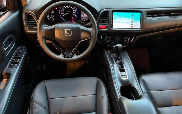 imagem-https://www.socarrao.com.br/sc-vehicle-images-prod/3210915/1788265415500-8378737_8_B_2cb432e074.jpeg