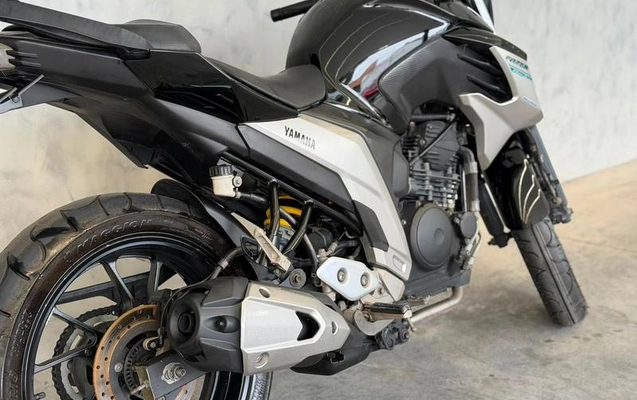 imagem-https://www.socarrao.com.br/sc-vehicle-images-prod/3211314/1786812619722-8231071_7_B_49b1cc7d24.jpeg
