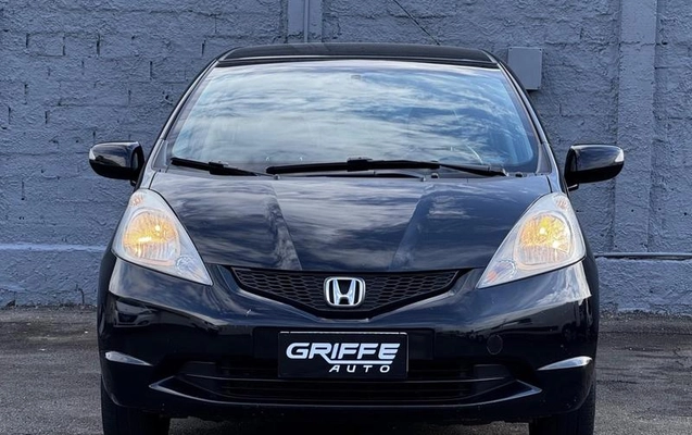 imagem-https://www.socarrao.com.br/sc-vehicle-images-prod/3211757/1786661328172-8360425_1_B_75628e2d6d.jpeg