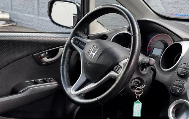 imagem-https://www.socarrao.com.br/sc-vehicle-images-prod/3211757/1786661328179-8360425_8_B_63054719bb.jpeg