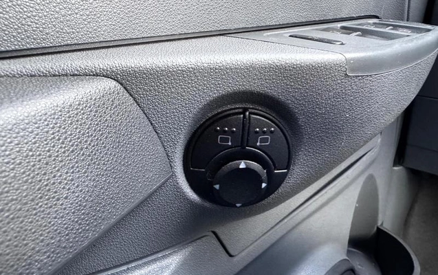 imagem-https://www.socarrao.com.br/sc-vehicle-images-prod/3211868/1786661391370-8360435_13_B_07a4b320fe.jpeg