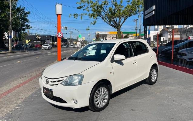 imagem-https://www.socarrao.com.br/sc-vehicle-images-prod/3214551/1786667324036-c55fd4944f0b469fb531585b457eaef7_1786667042509.jpg