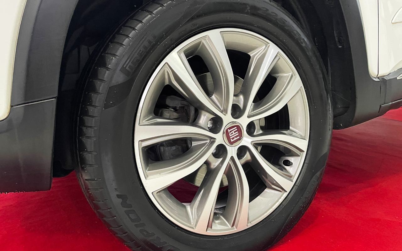 imagem-https://www.socarrao.com.br/sc-vehicle-images-prod/3215406/1786669053393-MDA5LmpwZw.jpg