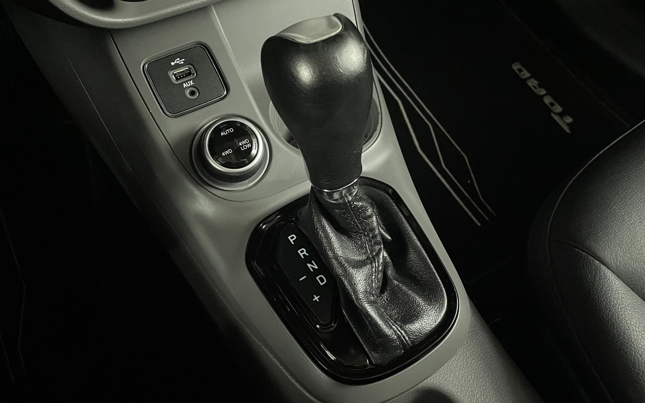 imagem-https://www.socarrao.com.br/sc-vehicle-images-prod/3215406/1786669054111-MDE0LmpwZw.jpg