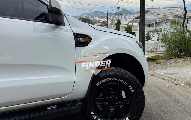 imagem-https://www.socarrao.com.br/sc-vehicle-images-prod/3226361/1786708349052-6d597fd63cd7494c9a4e41c4a1237c1b_1786707915332.jpg