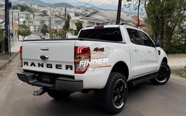 imagem-https://www.socarrao.com.br/sc-vehicle-images-prod/3226361/1786708349053-ebcfc9c61dc148f4a1e6cf5834bfe2d3_1786707915335.jpg