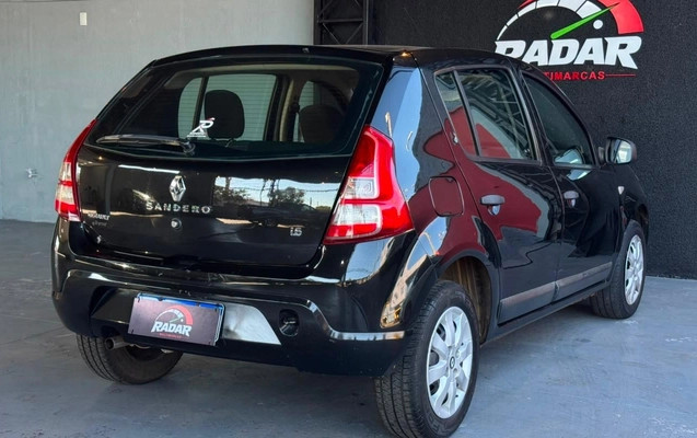 imagem-https://www.socarrao.com.br/sc-vehicle-images-prod/3226484/1786708681586-V2hhdHNBcHAgSW1hZ2UgMjAyNi0wOC0xNCBhdCAwOC41My40NSAoMikuanBlZw.jpeg