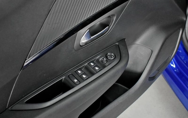 imagem-https://www.socarrao.com.br/sc-vehicle-images-prod/3226647/1790107838155-8281124_6_B_97a106a786.jpeg