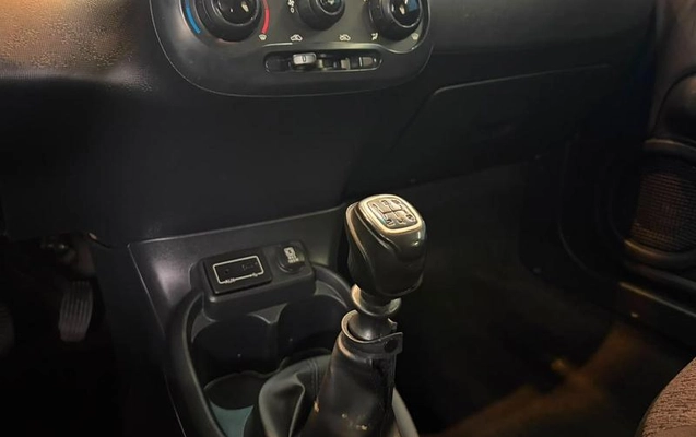 imagem-https://www.socarrao.com.br/sc-vehicle-images-prod/3226829/1789408721924-8349736_1_B_8f95dbc3ae.jpeg