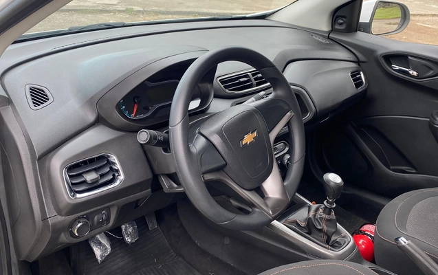 imagem-https://www.socarrao.com.br/sc-vehicle-images-prod/3226875/1786709742132-003_871ad0aa32faceae3246f062e66db879.jpg