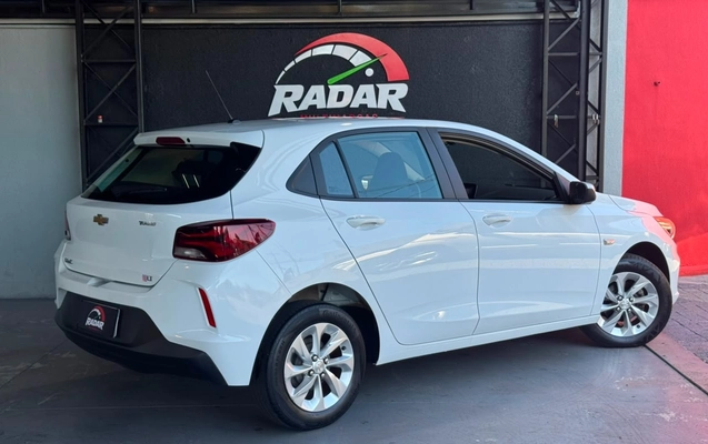 imagem-https://www.socarrao.com.br/sc-vehicle-images-prod/3226893/1786709827728-V2hhdHNBcHAgSW1hZ2UgMjAyNi0wOC0xNCBhdCAwOS4wNi4zMyAoMikuanBlZw.jpeg
