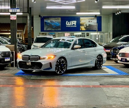 BMW 320i 2025 Cinza — foto 1 de 3