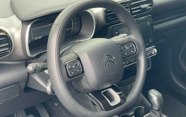 imagem-https://www.socarrao.com.br/sc-vehicle-images-prod/3227796/1789388071259-8367625_12_B_09dc9ced44.jpeg