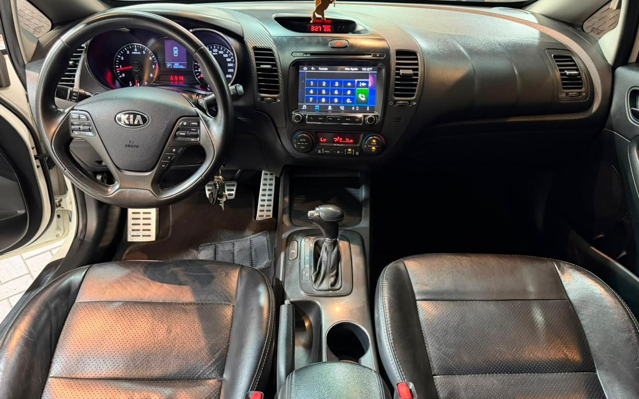 imagem-https://www.socarrao.com.br/sc-vehicle-images-prod/3227831/1786712560871-Ny5qcGVn.jpeg