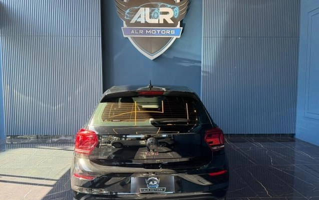 imagem-https://www.socarrao.com.br/sc-vehicle-images-prod/3227907/1789479231032-8379301_5_B_d2e5f47fa1.jpeg