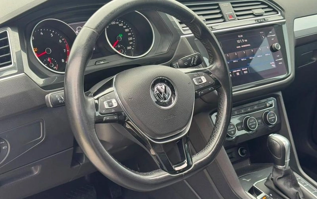 imagem-https://www.socarrao.com.br/sc-vehicle-images-prod/3227950/1789388555232-8379430_11_B_3f0d04e84b.jpeg