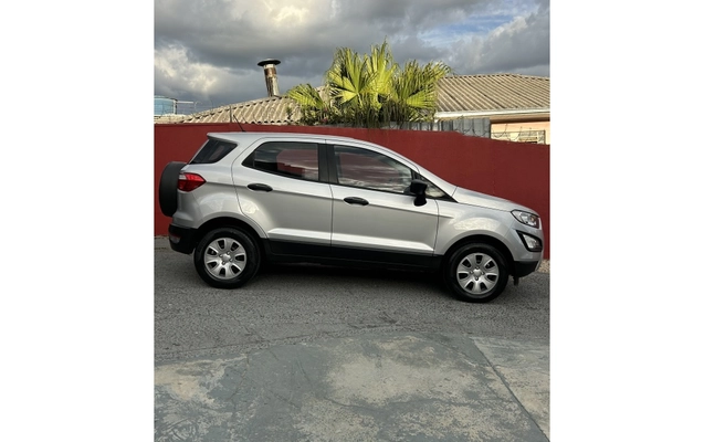 imagem-https://www.socarrao.com.br/sc-vehicle-images-prod/3228171/1786713329258-1_013958.jpg