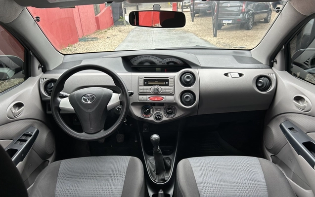 imagem-https://www.socarrao.com.br/sc-vehicle-images-prod/3228264/1786713475341-1_011048.jpg