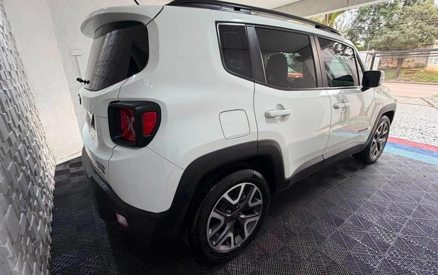 imagem-https://www.socarrao.com.br/sc-vehicle-images-prod/3228435/1789045767969-8378430_18_B_58f79641a1.jpeg