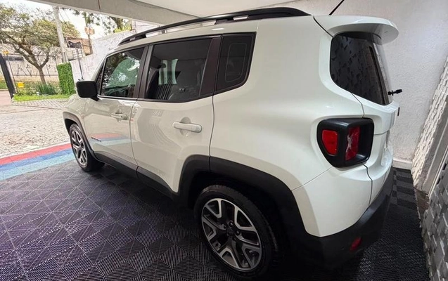 imagem-https://www.socarrao.com.br/sc-vehicle-images-prod/3228435/1789045767973-8378430_20_B_7228efee2b.jpeg