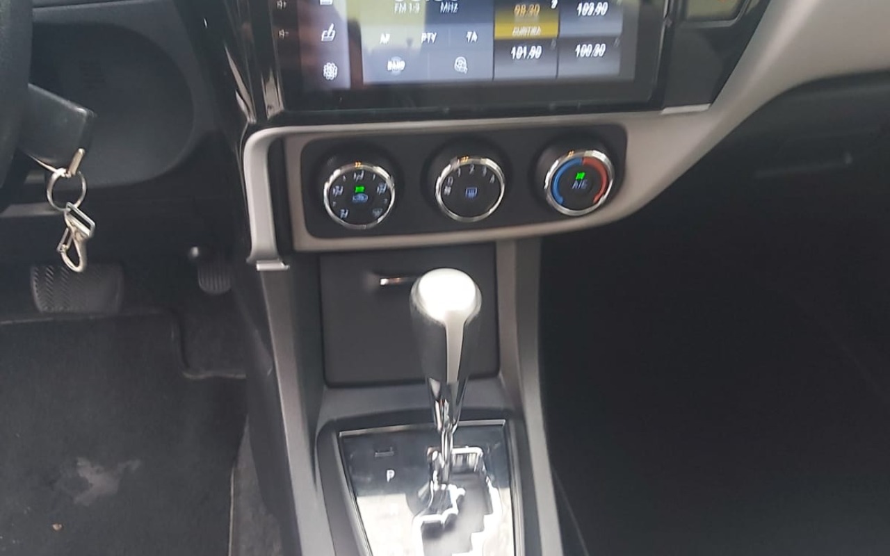 imagem-https://www.socarrao.com.br/sc-vehicle-images-prod/3228511/1786714197189-V2hhdHNBcHAgSW1hZ2UgMjAyNi0wOC0xMSBhdCAyMy4yMi40MyAoNykuanBlZw.jpeg