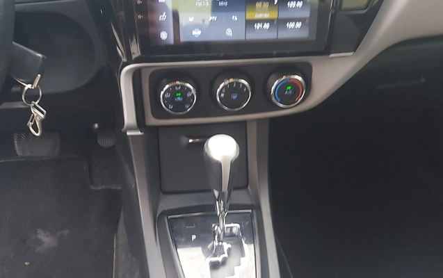 imagem-https://www.socarrao.com.br/sc-vehicle-images-prod/3228511/1786714197189-V2hhdHNBcHAgSW1hZ2UgMjAyNi0wOC0xMSBhdCAyMy4yMi40MyAoNykuanBlZw.jpeg