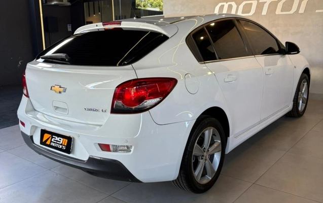 imagem-https://www.socarrao.com.br/sc-vehicle-images-prod/3228606/1786714584902-V2hhdHNBcHAgSW1hZ2UgMjAyNi0wOC0xNCBhdCAxMC4zMi40NyAoMSkuanBlZw.jpeg