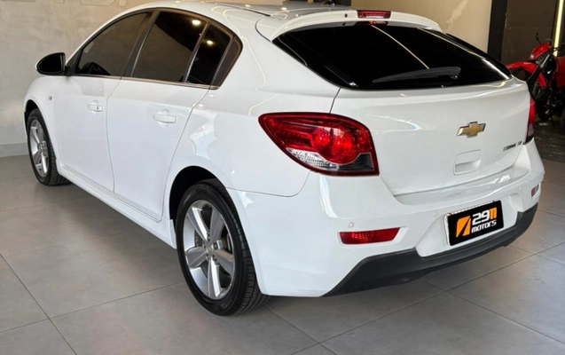 imagem-https://www.socarrao.com.br/sc-vehicle-images-prod/3228606/1786714584967-V2hhdHNBcHAgSW1hZ2UgMjAyNi0wOC0xNCBhdCAxMC4zMi40OSAoMykuanBlZw.jpeg