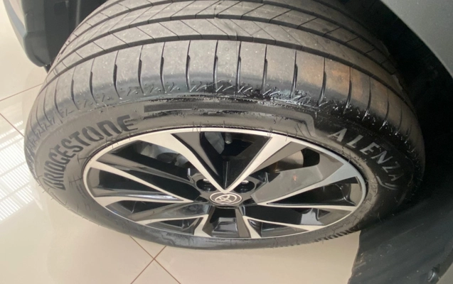 imagem-https://www.socarrao.com.br/sc-vehicle-images-prod/3228629/1788298332952-cNziG2PjmZg5885NA4wDEnnuZH4j8kTd.jpg