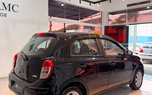imagem-https://www.socarrao.com.br/sc-vehicle-images-prod/3228660/1786714759909-V2hhdHNBcHAgSW1hZ2UgMjAyNi0wOC0xMyBhdCAxNC40My4zMi5qcGVn.jpeg