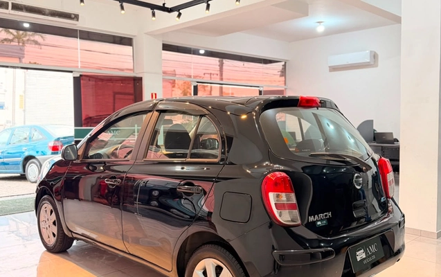 imagem-https://www.socarrao.com.br/sc-vehicle-images-prod/3228660/1786714760030-V2hhdHNBcHAgSW1hZ2UgMjAyNi0wOC0xMyBhdCAxNC40My4zMSAoMikuanBlZw.jpeg
