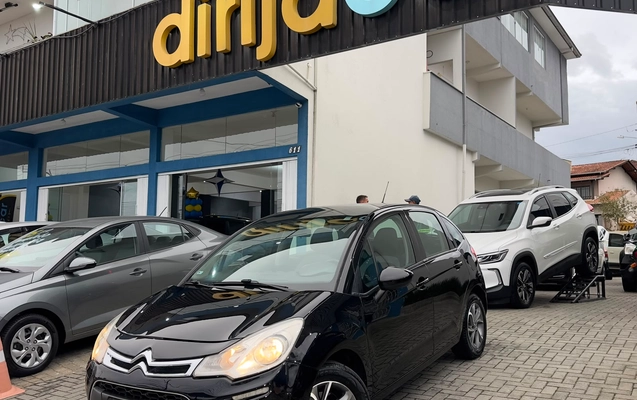 imagem-https://www.socarrao.com.br/sc-vehicle-images-prod/3228705/1786714919414-6d24be79-2acb-4d42-b6b4-67bd01265596.jpeg