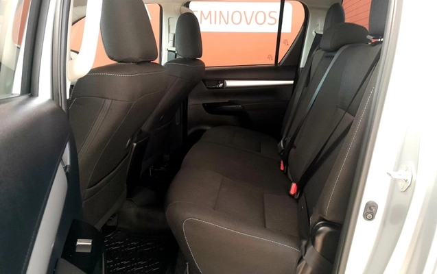 imagem-https://www.socarrao.com.br/sc-vehicle-images-prod/3228798/1788298295065-fTcSIYI1tNhP7i7Y4WgPKvcl5ohleqxc.jpg