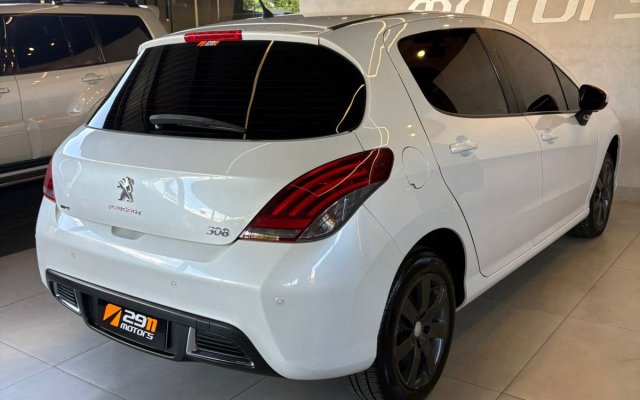imagem-https://www.socarrao.com.br/sc-vehicle-images-prod/3228865/1786715134119-V2hhdHNBcHAgSW1hZ2UgMjAyNi0wOC0xNCBhdCAxMC40Mi40MiAoMykuanBlZw.jpeg