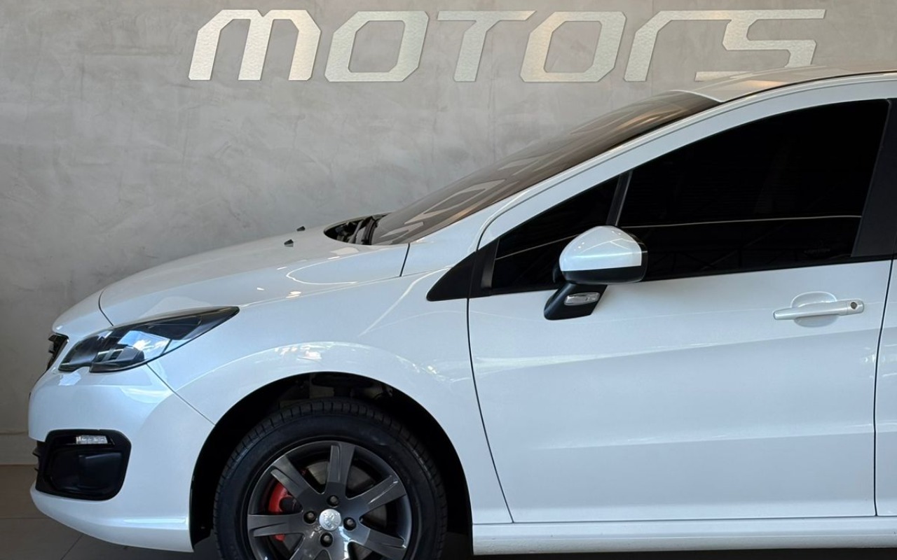imagem-https://www.socarrao.com.br/sc-vehicle-images-prod/3228865/1786715134322-V2hhdHNBcHAgSW1hZ2UgMjAyNi0wOC0xNCBhdCAxMC40Mi40MyAoMykuanBlZw.jpeg