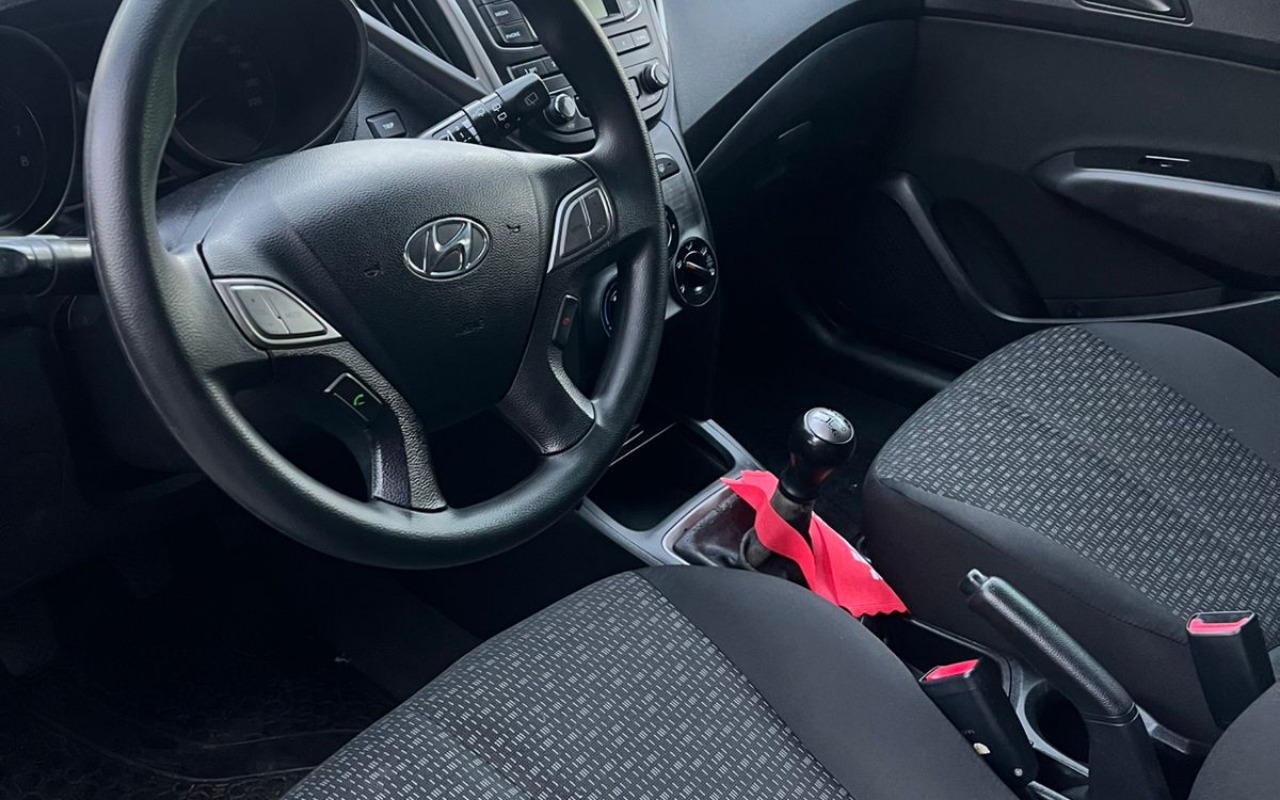 imagem-https://www.socarrao.com.br/sc-vehicle-images-prod/3229326/1786716437206-V2hhdHNBcHAgSW1hZ2UgMjAyNi0wNi0yMyBhdCAxNS40NC40NyAoMykuanBlZw.jpeg