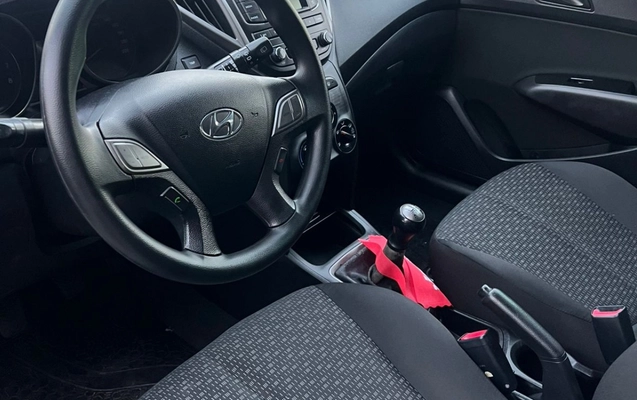 imagem-https://www.socarrao.com.br/sc-vehicle-images-prod/3229326/1786716437206-V2hhdHNBcHAgSW1hZ2UgMjAyNi0wNi0yMyBhdCAxNS40NC40NyAoMykuanBlZw.jpeg